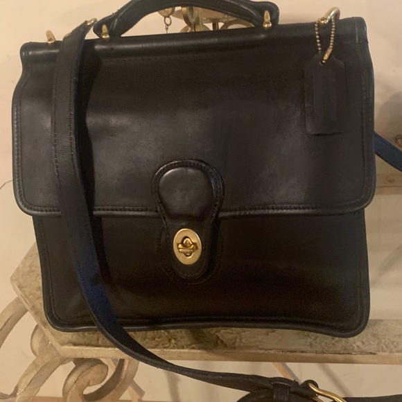 Coach Handbags - Vintage Coach Crossbody bag